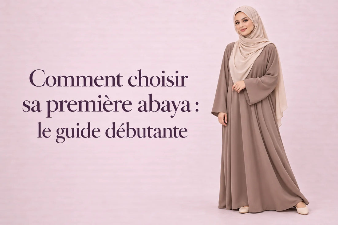 Femme en abaya taupe fluide et hijab beige — guide pour choisir sa première abaya ZYNA