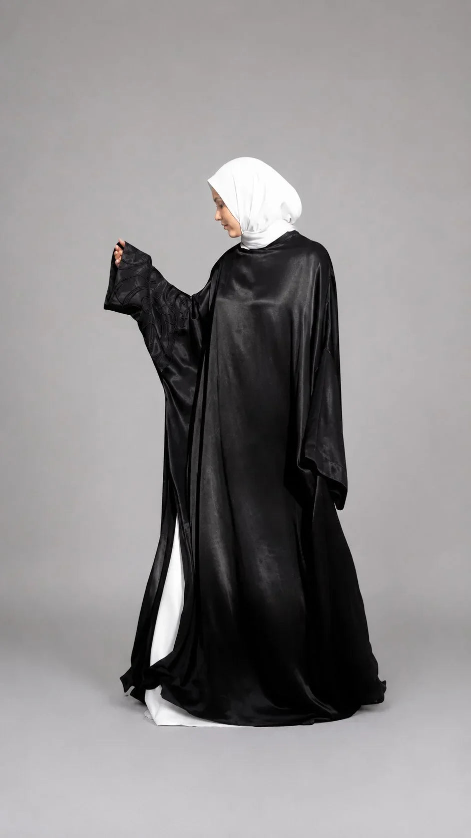 Collection Abayas – ZYNA