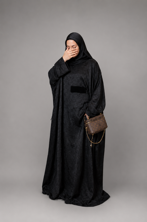 Abaya jacquard noire L'Élégance, coupe fluide élégante – ZYNA