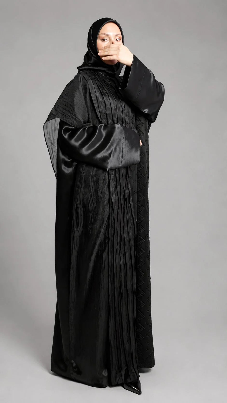 Abaya Nour – Cupro & Plissé Organza | ZYNA