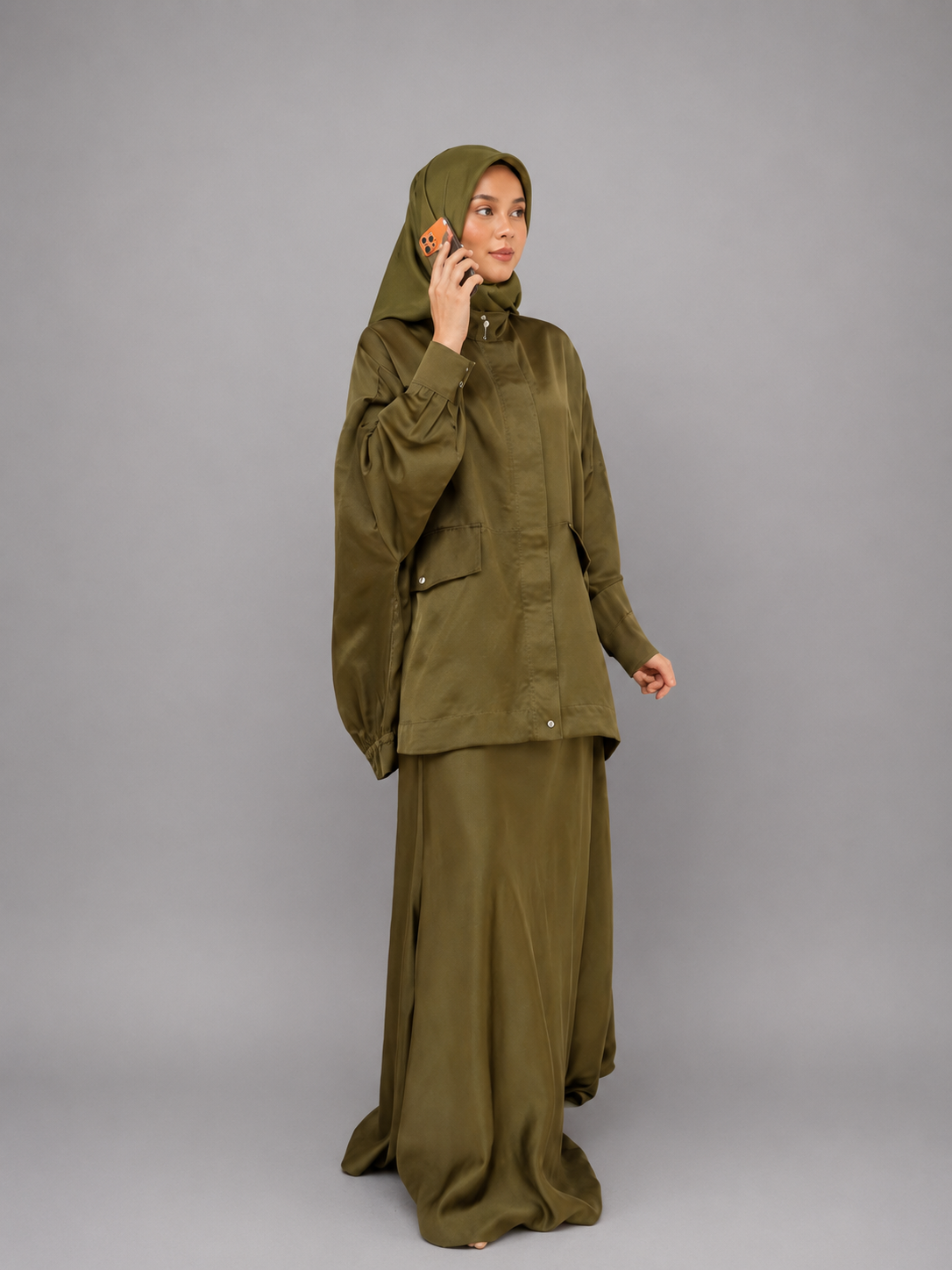 Ensemble modest fashion kaki veste oversize jupe longue satin ZYNA